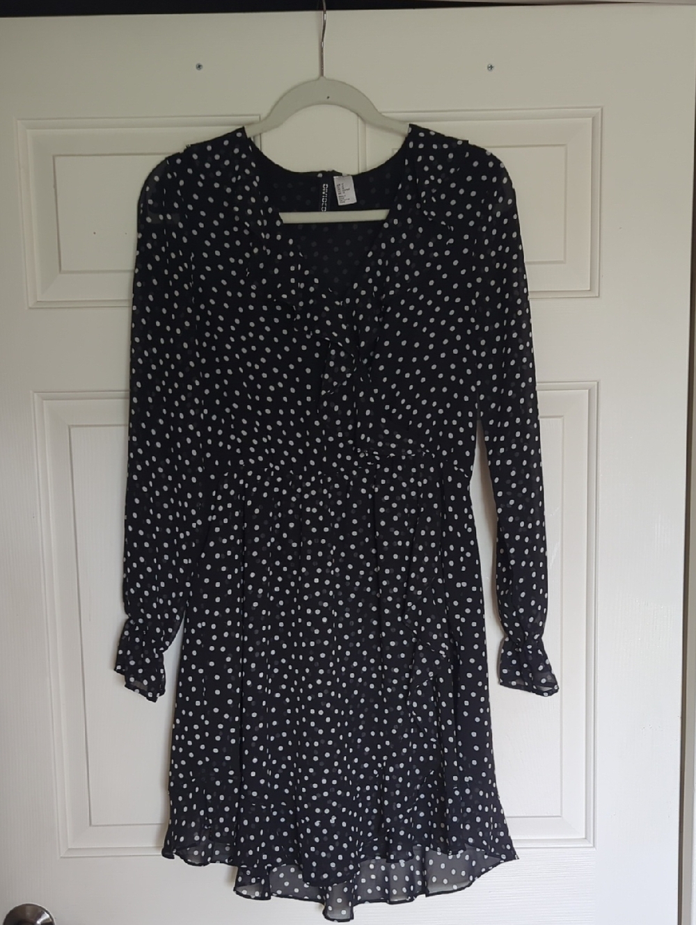 H&M Black and White Polka Dot Long Sleeve Dress